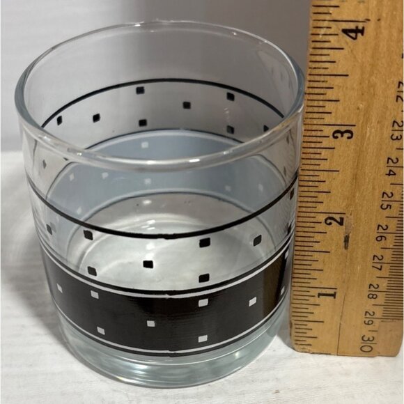 Set Of 4 Retro Black & White Geometric Patterned Glass Tumblers - Picture 5 of 6